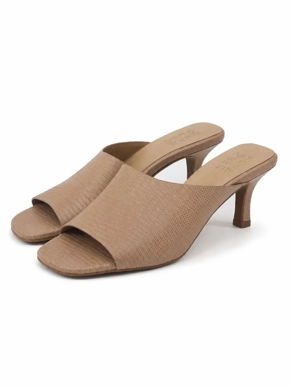 Naturalizer Womens Size 7.5 Stacy Beige Slip On Leather Heels